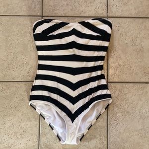 Classic barbie swimsuit!!